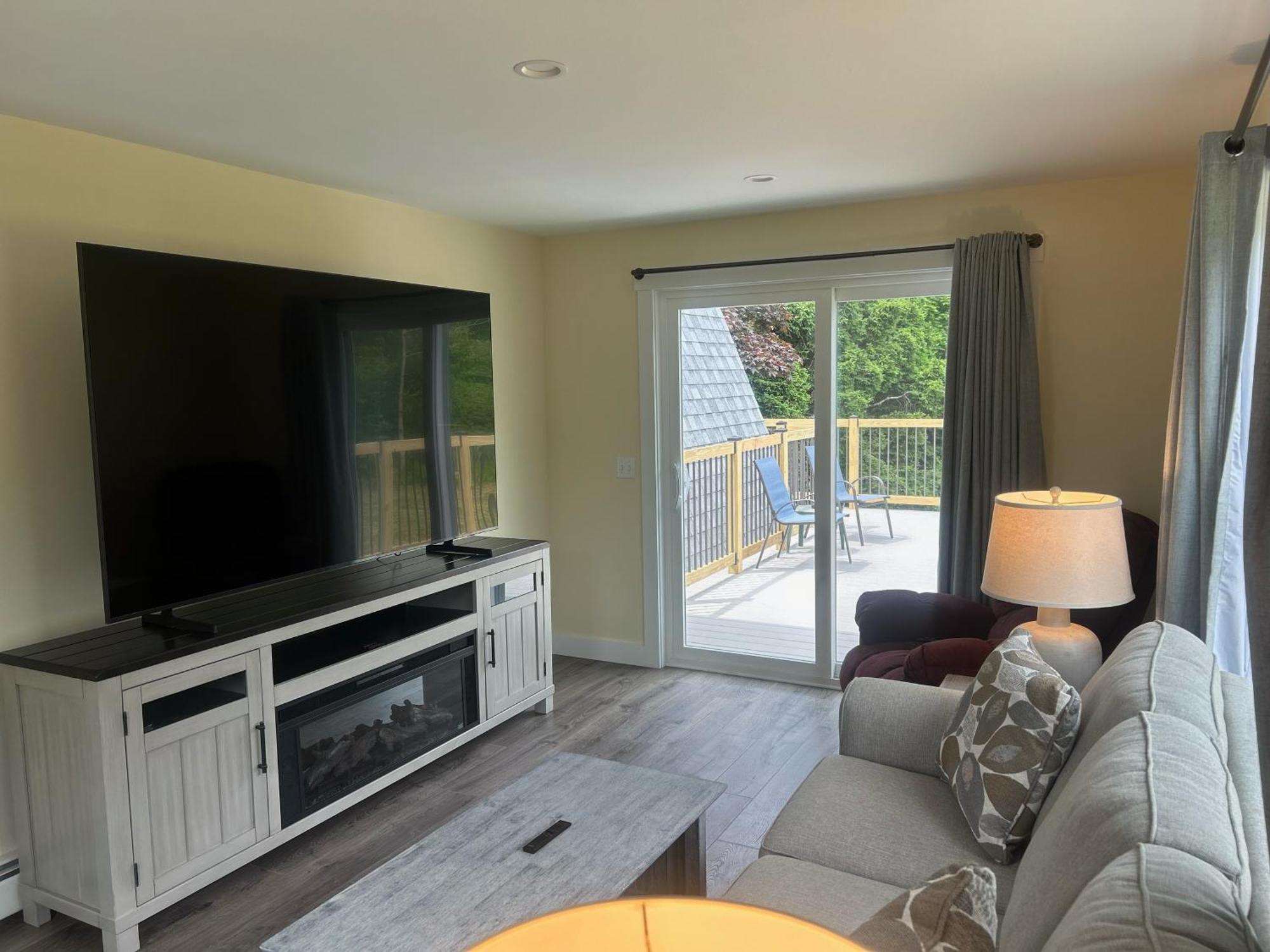 Colonial Gables Oceanfront Village Belfast Exterior foto